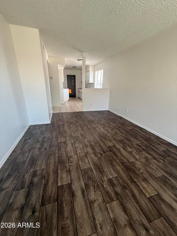 2819 E CAPRI Circle 1, Mesa, AZ 85204
