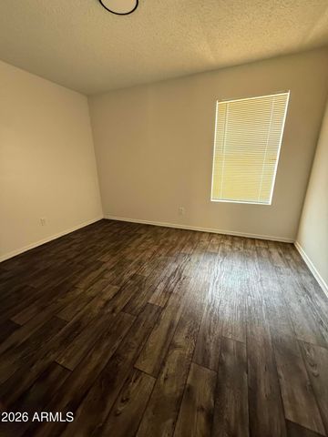 2819 E CAPRI Circle 1, Mesa, AZ 85204