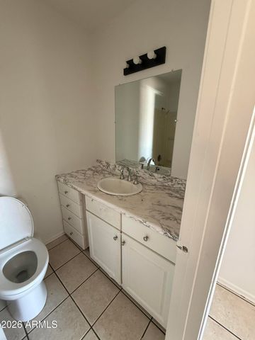 2819 E CAPRI Circle 1, Mesa, AZ 85204