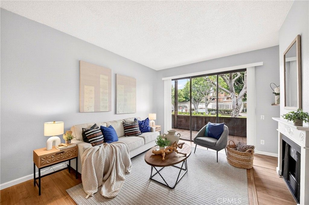 Image 3 of property listing at 8615 Meadow Brook 101, Garden Grove, CA 92844