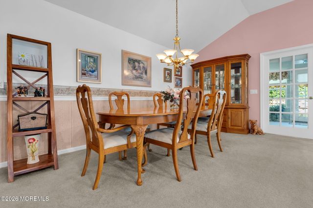7 Skylark Lane, Lakewood, NJ 08701