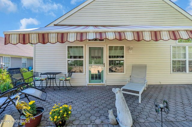 7 Skylark Lane, Lakewood, NJ 08701