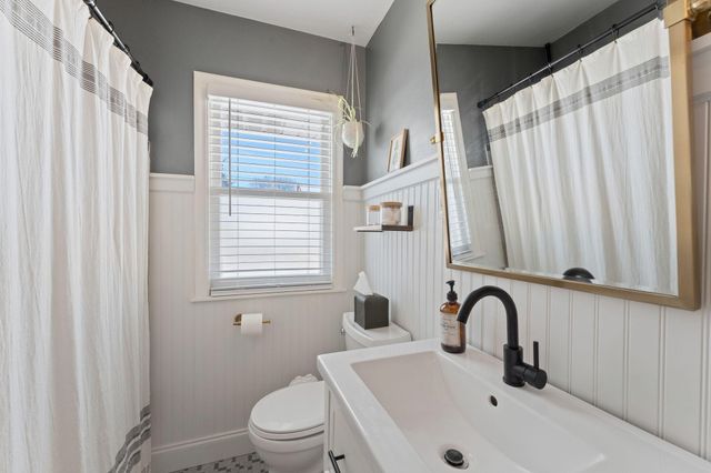 6112 10th Avenue S, Minneapolis, MN 55417