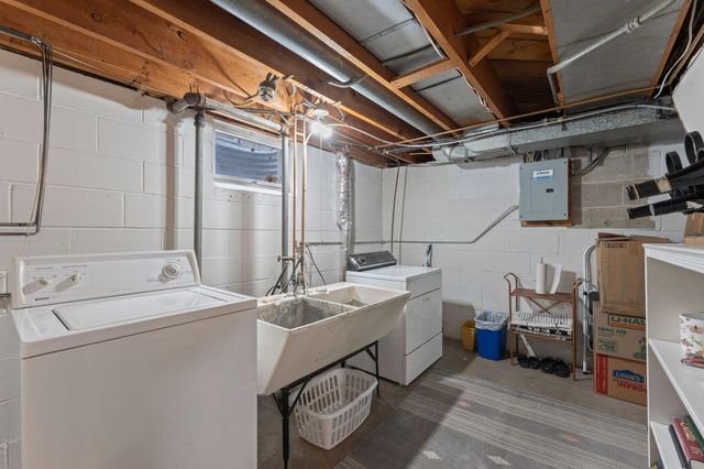 6112 10th Avenue S, Minneapolis, MN 55417