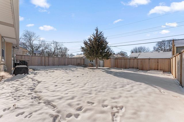 6112 10th Avenue S, Minneapolis, MN 55417