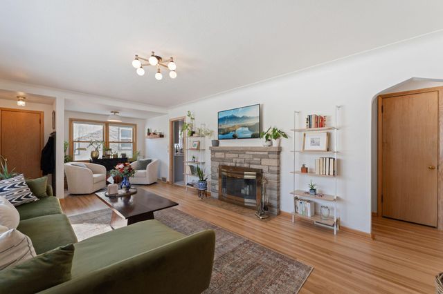 6112 10th Avenue S, Minneapolis, MN 55417