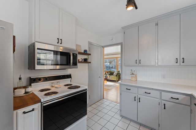 6112 10th Avenue S, Minneapolis, MN 55417