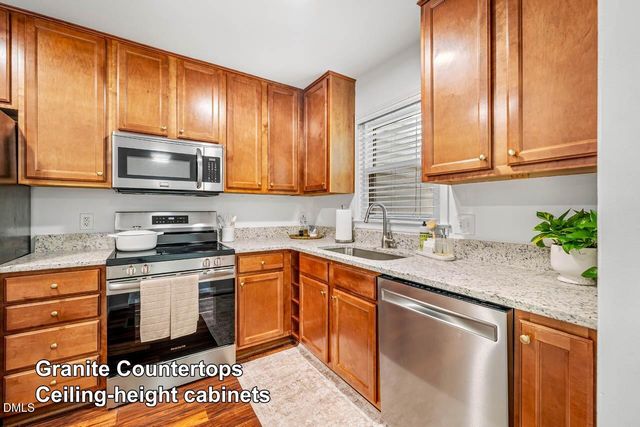 106 Gunston Court, Chapel Hill, NC 27514