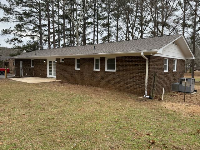 204 Orchard Ln, Winchester, TN 37398