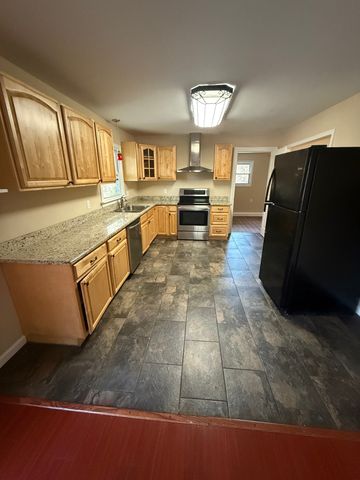 204 Orchard Ln, Winchester, TN 37398