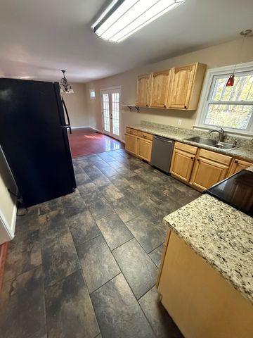 204 Orchard Ln, Winchester, TN 37398