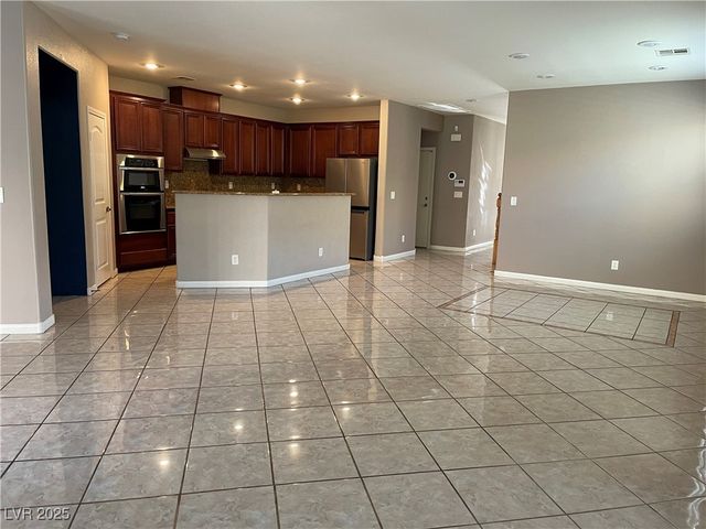 9072 Sendero Avenue, Las Vegas, NV 89178