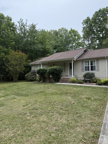 9044 Weketa Dr, Crossville, TN 38572