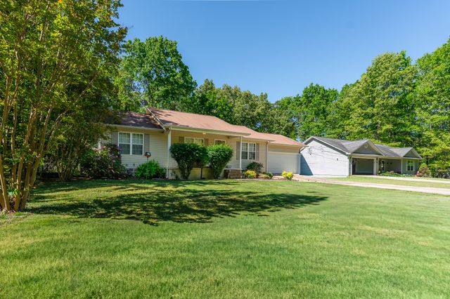 9044 Weketa Dr, Crossville, TN 38572