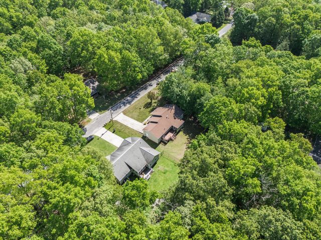 9044 Weketa Dr, Crossville, TN 38572