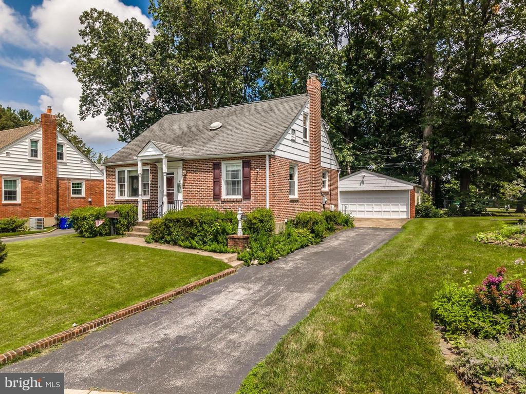 313 MERRYBROOK DR, Havertown, PA 19083