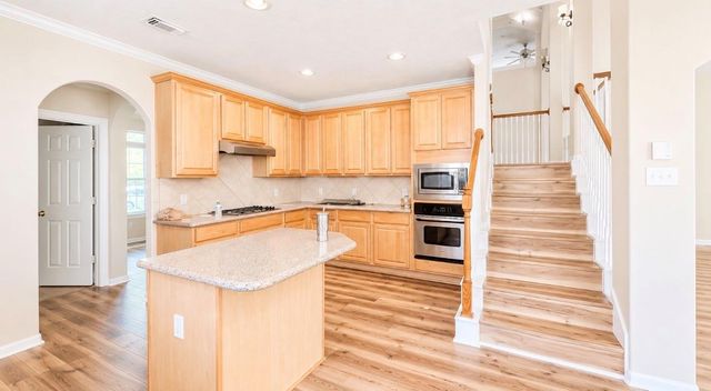 2114 Fortuna Bella Drive, Pearland, TX 77581