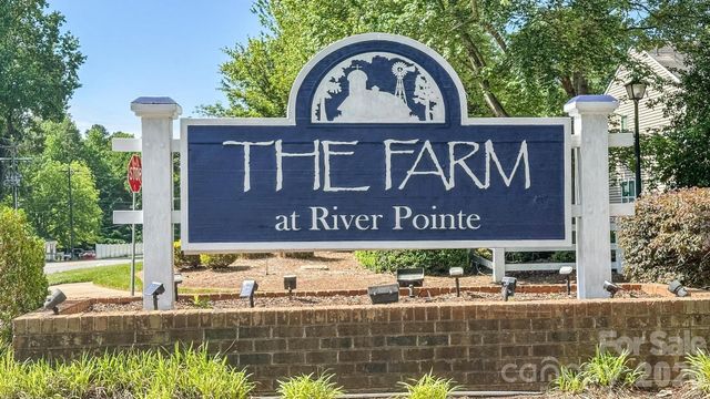10809 Traders Court, Davidson, NC 28036