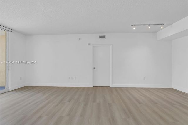 18800 NE 29th Avenue LP1022, Aventura, FL 33180