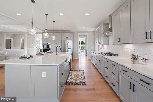 16055 KEYMER HILL CT, Hamilton, VA 20158