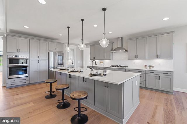 16055 KEYMER HILL CT, Hamilton, VA 20158