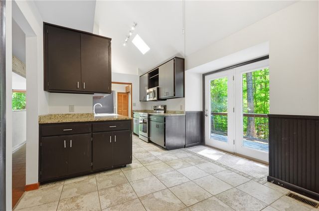 1298 Carradine Road, Seneca, SC 29678