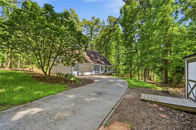 1298 Carradine Road, Seneca, SC 29678