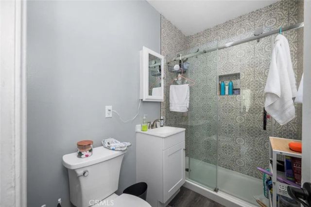 5139 E Carson Street, Long Beach, CA 90808