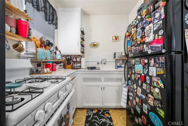 5139 E Carson Street, Long Beach, CA 90808