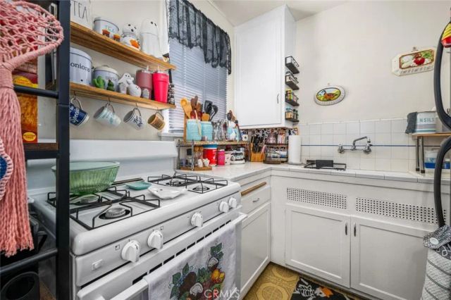 5139 E Carson Street, Long Beach, CA 90808