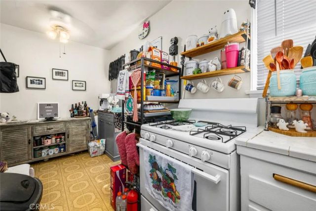 5139 E Carson Street, Long Beach, CA 90808
