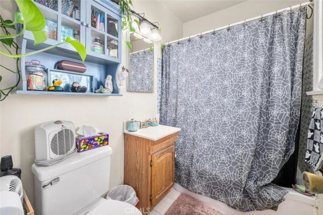 5139 E Carson Street, Long Beach, CA 90808