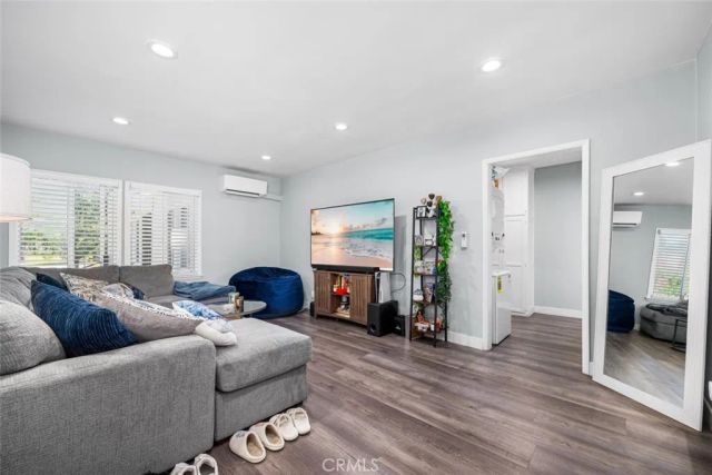 5139 E Carson Street, Long Beach, CA 90808