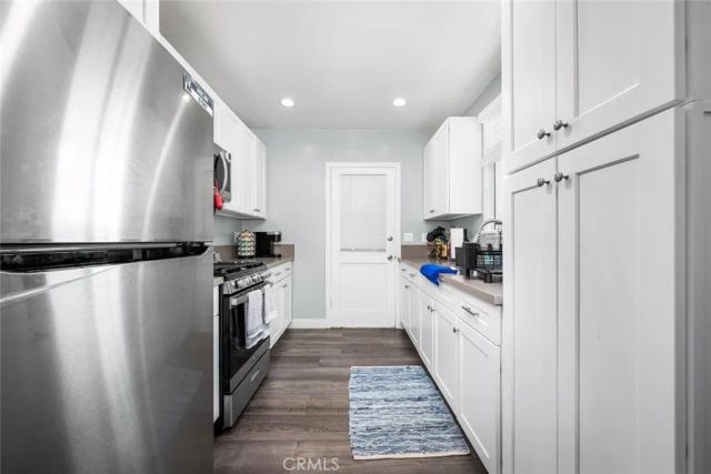 5139 E Carson Street, Long Beach, CA 90808