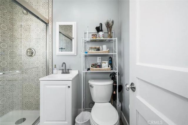 5139 E Carson Street, Long Beach, CA 90808
