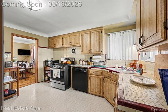 23705 Wilmot Avenue, Eastpointe, MI 48021