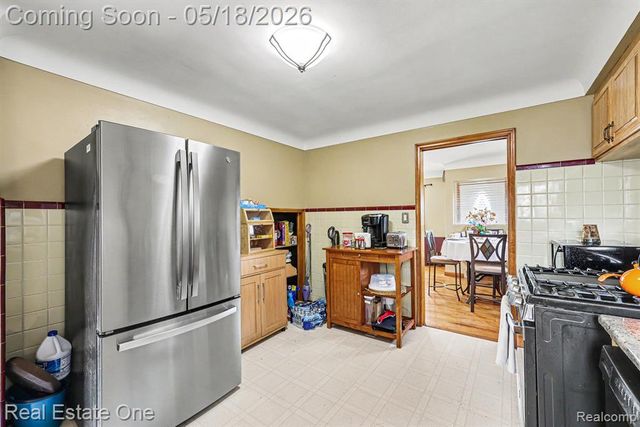 23705 Wilmot Avenue, Eastpointe, MI 48021
