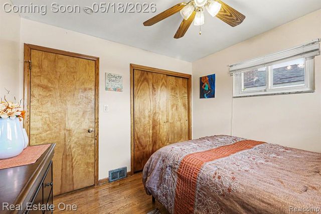23705 Wilmot Avenue, Eastpointe, MI 48021