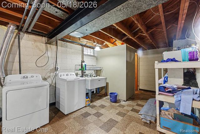 23705 Wilmot Avenue, Eastpointe, MI 48021