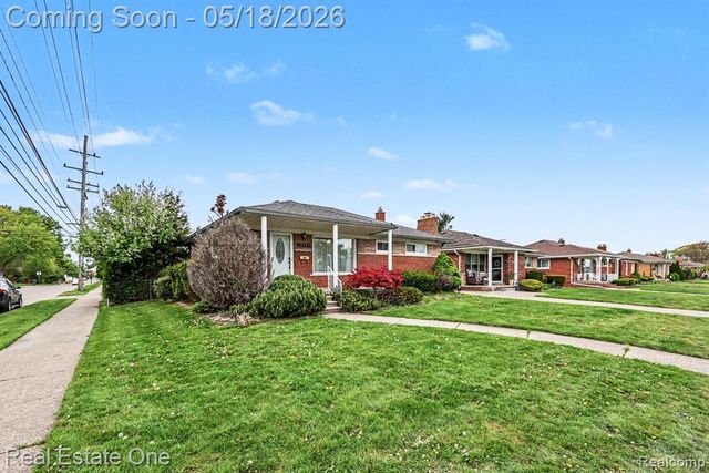 23705 Wilmot Avenue, Eastpointe, MI 48021