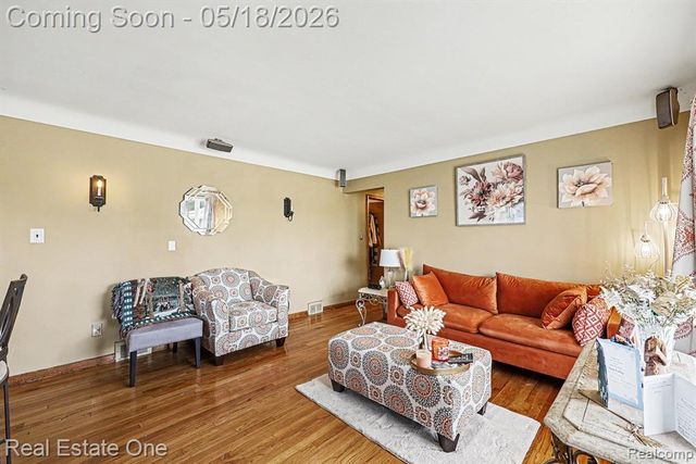 23705 Wilmot Avenue, Eastpointe, MI 48021