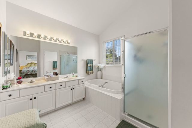1610 Astor Avenue, Oakbrook Terrace, IL 60181