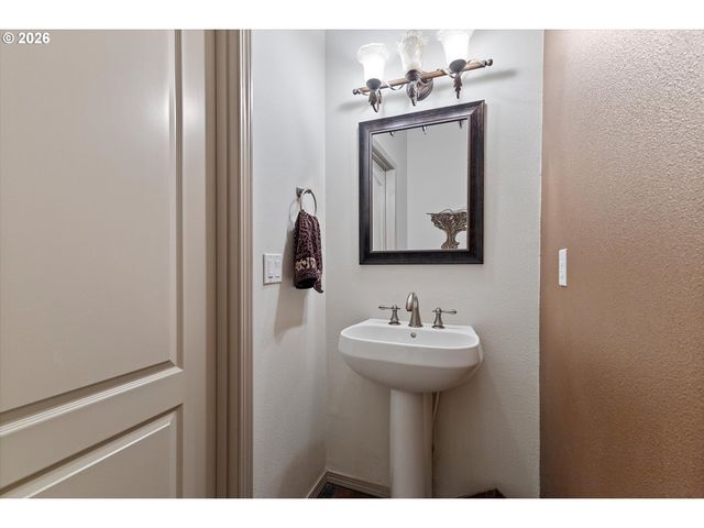 25701 Ne MELOTT Rd, Hillsboro, OR 97123