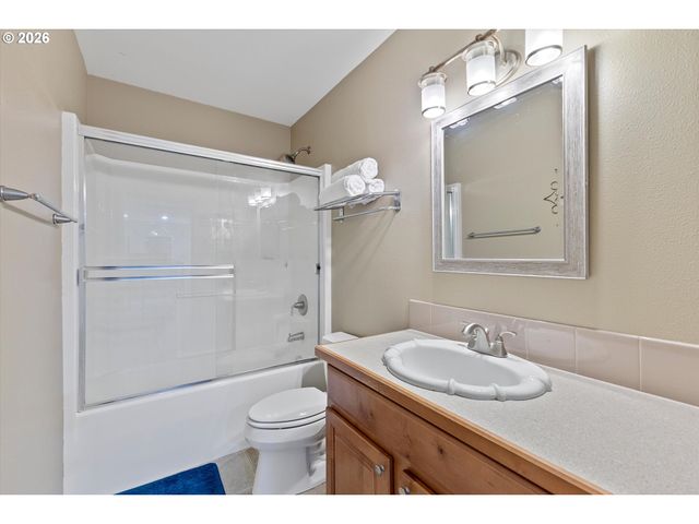 25701 Ne MELOTT Rd, Hillsboro, OR 97123