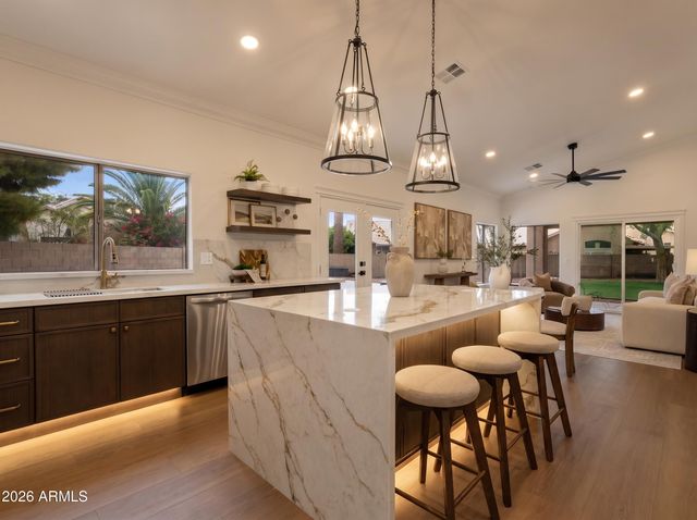 1511 E SUNRISE Way, Gilbert, AZ 85296