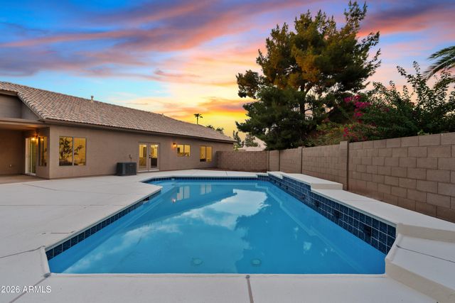 1511 E SUNRISE Way, Gilbert, AZ 85296