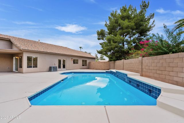 1511 E SUNRISE Way, Gilbert, AZ 85296