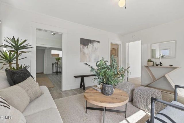 295 W Mission Street, Ventura, CA 93001