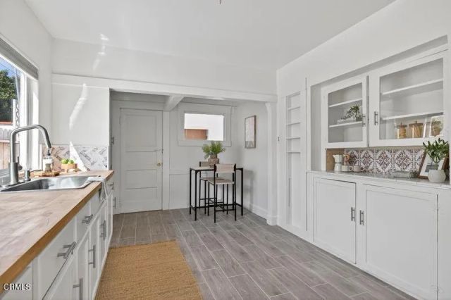 295 W Mission Street, Ventura, CA 93001