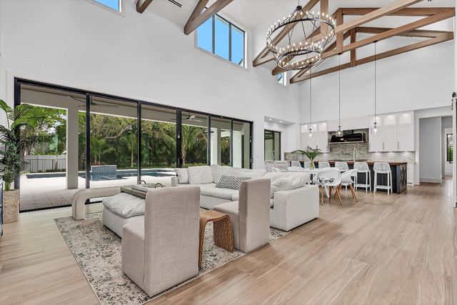 15294 88th Trail N, Palm Beach Gardens, FL 33418